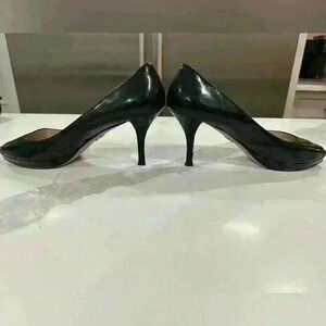 Prada patent leather peep toe heals. GUC, Sz 40. Smoke free home